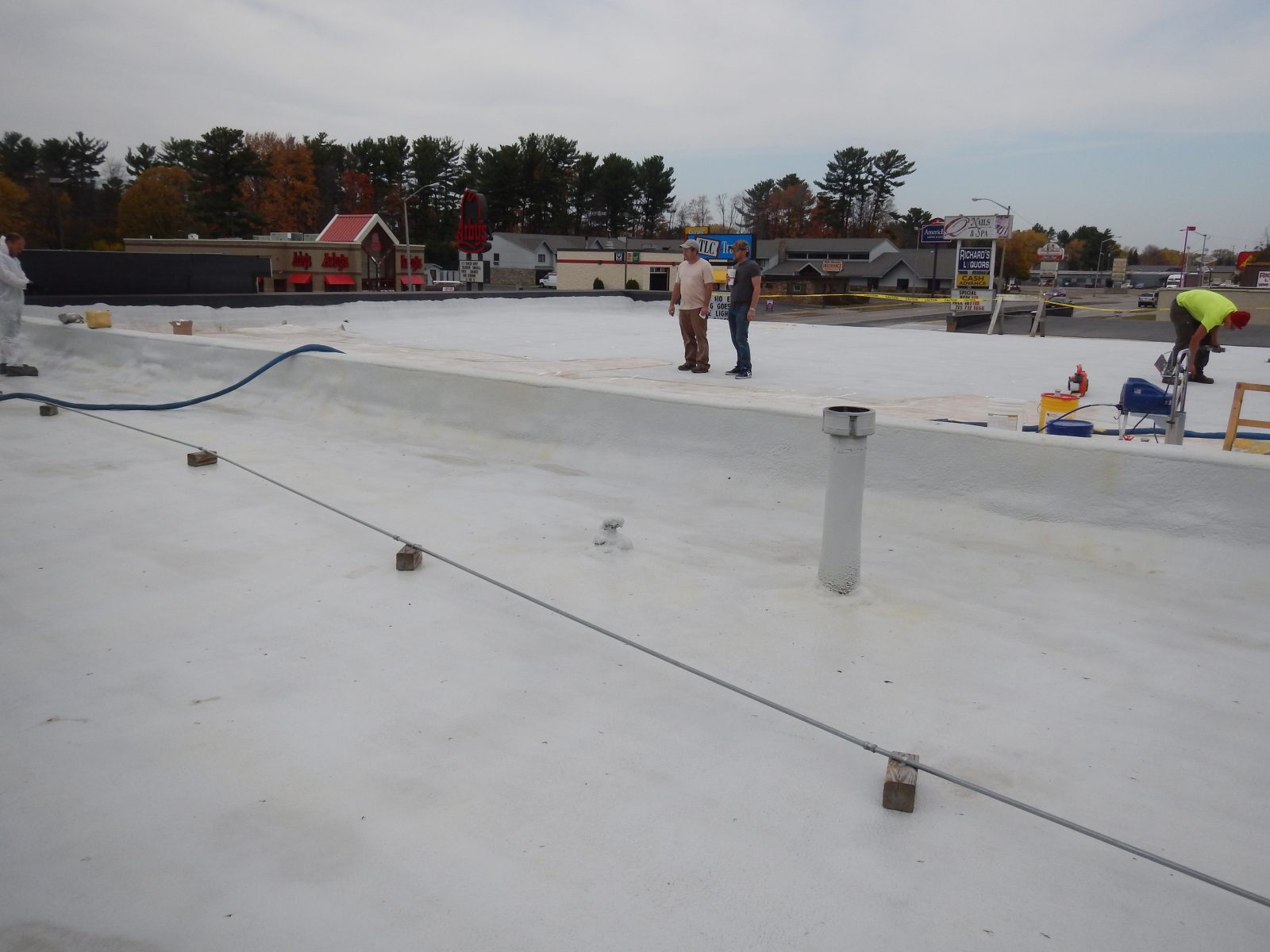 Metal roof coated with OR-80SLM polyurea membrane